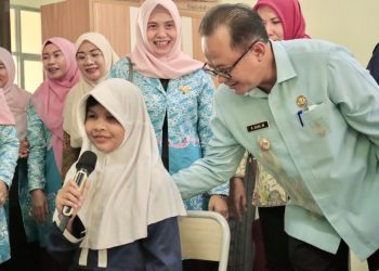 Dedikasi Guru SLB Sangat Memberikan Pendidikan; Pj Wali Kota Bekasi Panjatkan Syukur Bangga