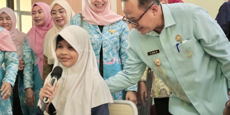 Dedikasi Guru SLB Sangat Memberikan Pendidikan; Pj Wali Kota Bekasi Panjatkan Syukur Bangga