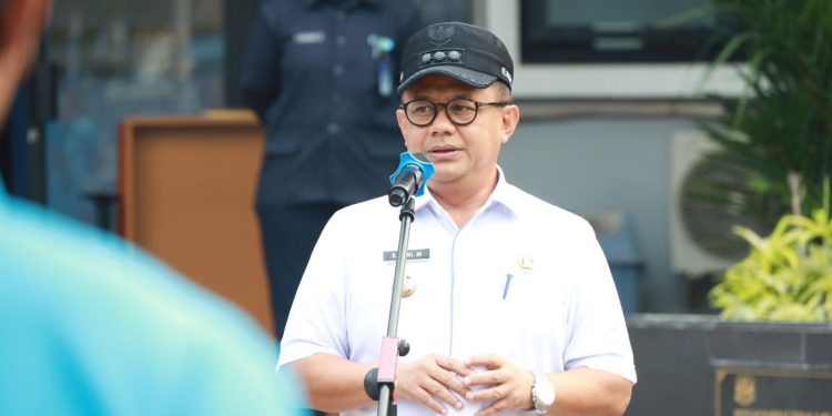 Apel di Lingkungan Kantor Perumda Tirta Patriot, Pj. Wali Kota Bekasi Beri Pengarahan