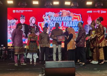 Teh Kayu Aro Ramaikan Pagelaran Seni Tradisi