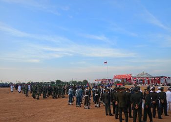 KOTABARU LAMPUNG: Bendera Merah Putih Turun dengan Khidmat, Momen Bersejarah Peringatan HUT RI ke-79