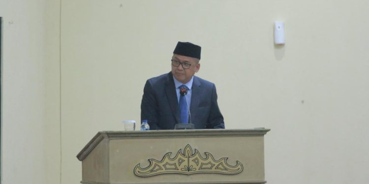 Pj. Bupati Tulang Bawang Ir. Ferli Yuledi, SP., MM., MT., memberikan sambutan dan menghadiri pengucapan sumpah/janji anggota DPRD Kabupaten Tulang Bawang masa jabatan 2024 – 2029