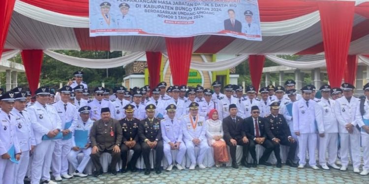 KEPALA DESA SEKABUPATEN BUNGO RESMI DI PERANJANG TUGAS DUA TAHUN , SK BUPATI BUNGO. 17 AGUSTUS 2024