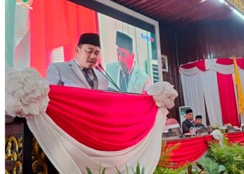 BUPATI BUNGO HADIRI PELANTIKAN DAN PENGAMBILAN SUMPAH JANJI 35 ORANG ANGGOTA DPRD TERPILIH TAHUN 2024-2029
