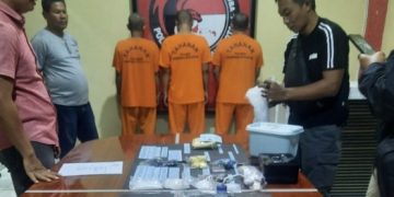 Tiga Pengedar Sabu Ditangkap Satnarkoba Polres Tasik Kota, Dengan Barang Bukti Hampir Setengah Kilogram 04/9/2024