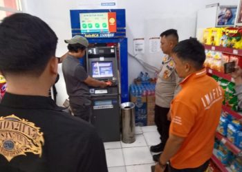 Polres Kota Tasik Olah TKP Kasus Ganjal ATM Di Mangkubumi, Temukan Barang Bukti Berupa Tusuk Gigi