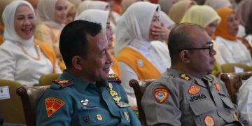 Danbrigif 4 Mar/BS dan Ketua Cabang 7 Jalasenastri PG Kormar Hadiri Peringatan Hari Ibu ke-94 Tahun 2024