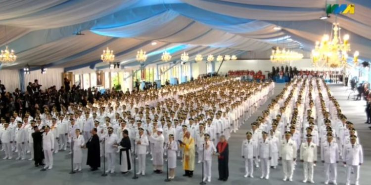 Bupati dan Wakil Bupati Bekasi Ade Kuswara Kunang dan Asep Surya Atmaja Resmi Dilantik Presiden Prabowo