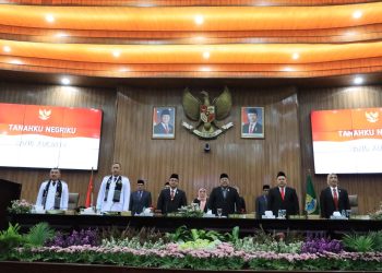 Tri – Harris Paparkan 7 Program Unggulan Percepatan Pembangunan di Kota Bekasi saat Paripurna