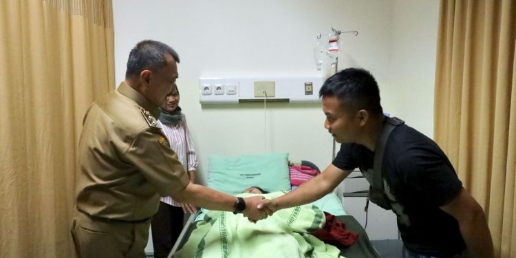 Tingkatkan Pelayanan Kesehatan, Bobihoe Sapa Jajaran Hingga Pengunjung RSUD CAM