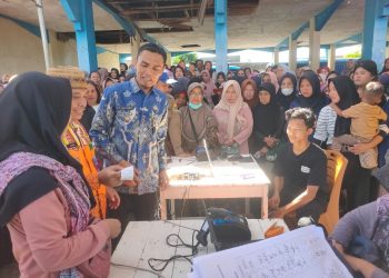Wakil bupati Tanggamus Agus suranto Menghadiri Sekaligus Membuka Bazar Pasarmurah