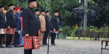 HUT ke-28 Kota Bekasi: Tri Adhianto dan Haris Bobihoe Sumbangkan Gaji Pertama untuk Warga Terdampak Banjir