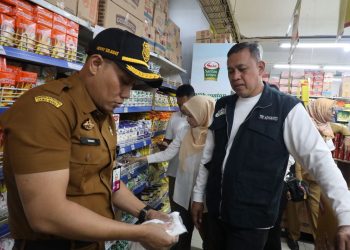 Pantau Harga Sembako, Wali Kota Telusuri Pasar Jatiasih dan Pasar Ritel Modern Naga Pekayon