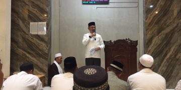 Tokoh Jatisampurna Sambut Wawali Bobihoe Saat Terawih Keliling
