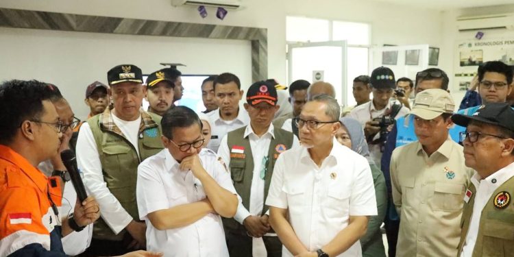 Wali Kota Bekasi Dampingi Menteri dan Gubernur DKI Bahas Solusi Sampah dan Banjir