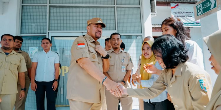 Tingkatkan Pelayanan, Bupati Batu Bara Sidak ke Kantor Dinas Penanaman Modal dan PTSP