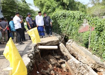 Akses Jalan Terputus Akibat Longsor, Wali Kota Bekasi Pastikan Perbaikan Segera Dilakukan