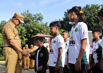 Wali Kota Bekasi Lepas Tim Sepak Bola SSB Tajimalela untuk Berlaga di Kuala Lumpur Cup 2025