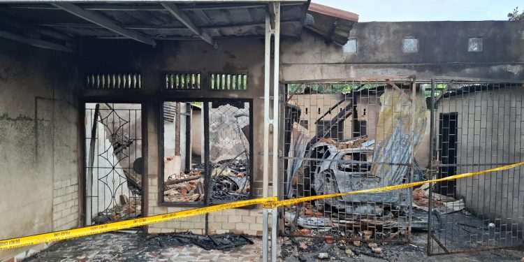 Rumah Warga Desa Suka Jaya Di Amuk Si Jago Merah Satu unit Mobil Ludes Terbakar