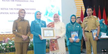 KETUA TP PKK SEKALIGUS KETUA TIM PEMBINA POSYANDU KABUPATEN TANGGAMUS RESMI DILANTIK