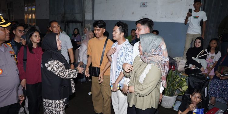 Wali Kota Eva Dwiana Tinjau Puncak Arus Balik Lebaran 2025