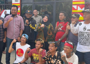 Eva Dwiana Beri Hadiah Umroh untuk Enam Seniman Mural: Apresiasi untuk Anak Jalanan yang Ubah Kota Lewat Seni