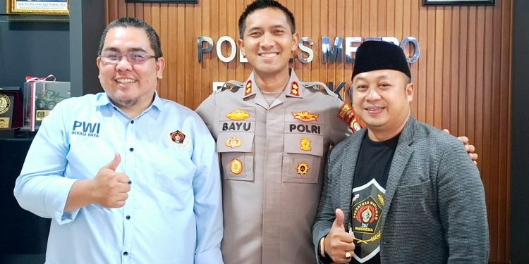 Tingkatkan Sinergitas, Ketua PWI Bekasi Raya Kunjungi Wakapolres Metro Bekasi Kota*