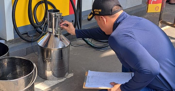 Dinas Perdagangan dan Perindustrian Kota Bekasi Laksanakan Tera Ulang PU BBM di SPBU Shell Pondok Gede Kota Bekasi