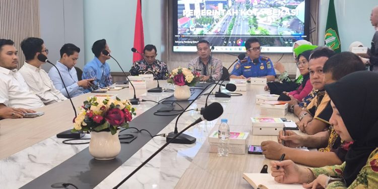 Pertemuan Antara Pemkot Blitar dan Pemkot Bekasi Bahas Kerja Sama Komoditi Antara Pelaku Usaha Kecil dan Menengah