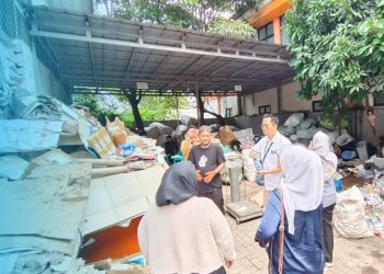 Tindaklanjuti Sanksi Administratif TPA, Tim KLHK Dan DLH Kota Bekasi Lakukan Monitoring Dan Evaluasi Lapangan