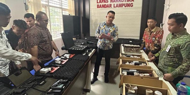 Perkuat Keamanan, Lapas Narkotika Bandar Lampung Gelar Pengecekan Alat Pengamanan secara Menyeluruh