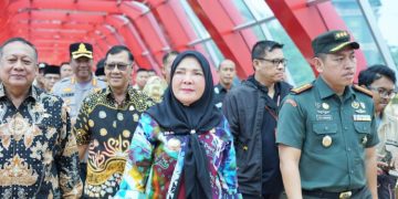 Resmikan JPO Siger Milenial, Wali Kota Eva Dwiana Perkenalkan Ikon Baru Bandar Lampung