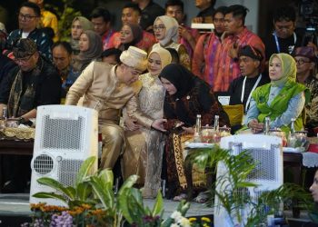 Delegasi Kota Bandar Lampung Ikut Karnaval Budaya Nusantara Apeksi di Surabaya