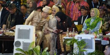 Delegasi Kota Bandar Lampung Ikut Karnaval Budaya Nusantara Apeksi di Surabaya