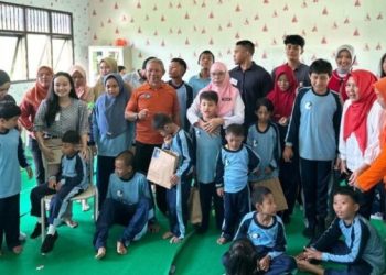 Komunitas Bertidak Benar & Ikatan Muli Mekhanai Ajarkan Siswa SDB Berperilaku Hidup Sehat dan Bersih