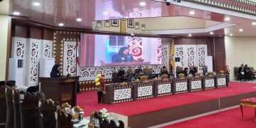 Wali Kota Eva Dwiana Sampaikan LKPJ 2024 dan RPJDM 2025-2029 di DPRD Bandar Lampung