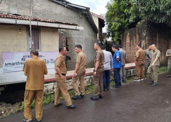 Satgas Penertiban Bangunan Pemkot Bandar Lampung Temukan Rumah Berdiri di Atas Saluran Air