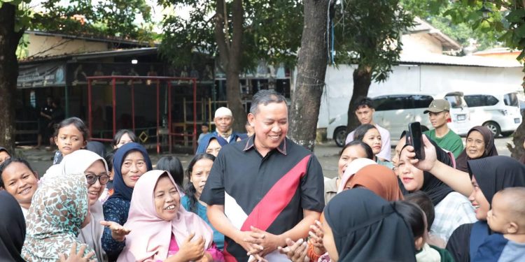 Semangat Kurban dan Prestasi: Wali Kota Bekasi Bagikan Sapi untuk Atlet dan Masyarakat