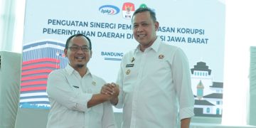 Wali Kota dan Ketua DPRD Kota Bekasi Tandatangani Komitmen Penguatan Sinergi Pemberantasan Korupsi se-Jawa Barat
