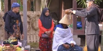 Kepala Desa Olean Berterima Kasih atas Kunjungan Bupati Situbondo ke Festival Budaya Adat KK 26