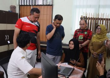 Merespons Keluhan Orang Tua Siswa, Wali Kota Bekasi Tinjau Langsung Pelaksanaan Pra-Pendaftaran SPMB 2025 di SMPN 4 dan SMPN 54 Kota Bekasi