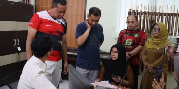 Merespons Keluhan Orang Tua Siswa, Wali Kota Bekasi Tinjau Langsung Pelaksanaan Pra-Pendaftaran SPMB 2025 di SMPN 4 dan SMPN 54 Kota Bekasi