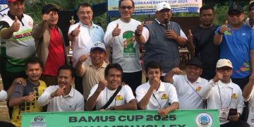 Wawali Harris Bobihoe Buka Turnamen Sekaligus Main Voli Bersama Masyarakat Bojongsari