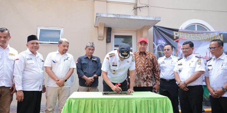 Wali Kota Bekasi Tri Adhianto Resmikan Taman Ciketing Udik 4, Komitmen Bangun 56 Taman Setiap Tahun