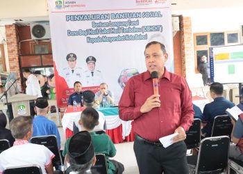 BLT dari Cukai Tembakau Dibagikan, Walikota Tri Langsung Salurkan ke Warga