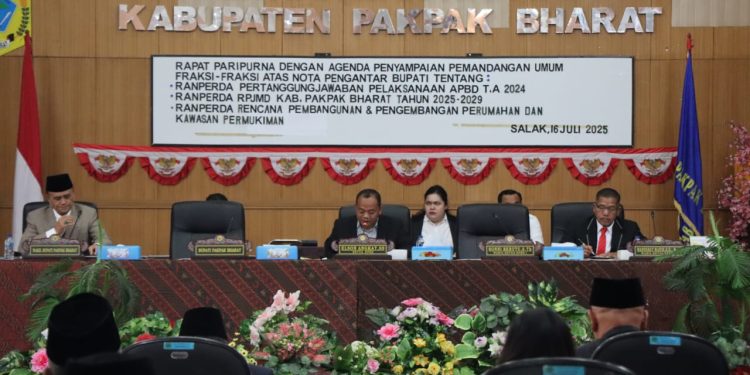Fraksi DPRD Pakpak Bharat sampaikan pandangan umum pidato nota pengantar bupati