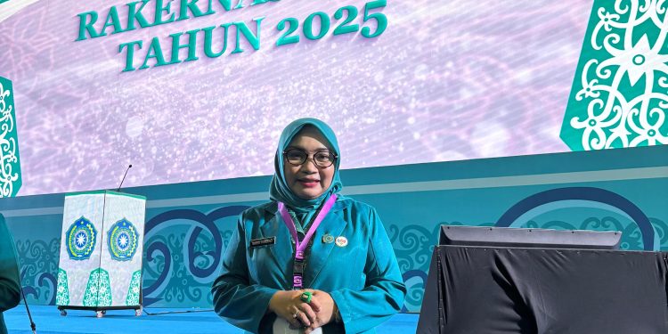 Ketua & Sekretaris TP. PKK Kota Bekasi Hadiri Puncak Peringatan HKG Ke-53