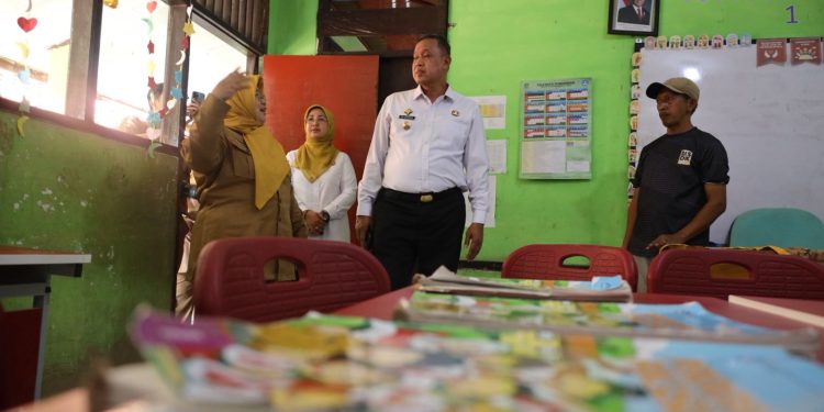Pantau SDN Margahayu IX, Wali Kota Bekasi Ajukan Renovasi dan Batalkan Rencana Merger Sekolah