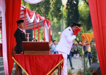 Tabola Bale Bikin Meriah Suasana Parade Senja Di Alun-Alun Kota Bekasi, Wawali Harris Bobihoe Bergoyang Bersama Masyarakat