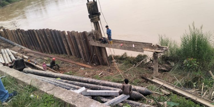 Proyek Turap 20 Milyar Di Tebo Di Pertanyakan Anggaran BPBD 2025 Tidak Mematuhi K3, Kajian Amdal Dipertanyakan ?